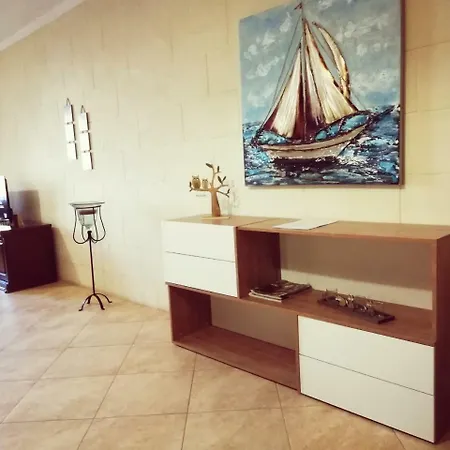 Comfy&spacious 3 Min From Beach 1 Bedroom Apartment Marsalforn